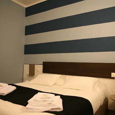 拉洛贾德班驰旅馆