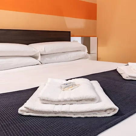 拉洛贾德班驰旅馆 招待所 4*